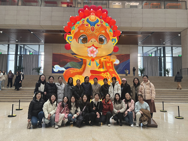 感悟工匠精神，綻放巾幗芳華——農墾中心開展慶“三八”主題活動